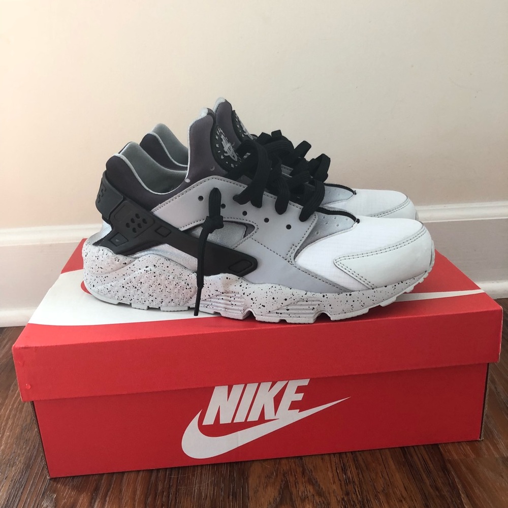 Nike Men’s Air Huarache Run Premium Running Shoes